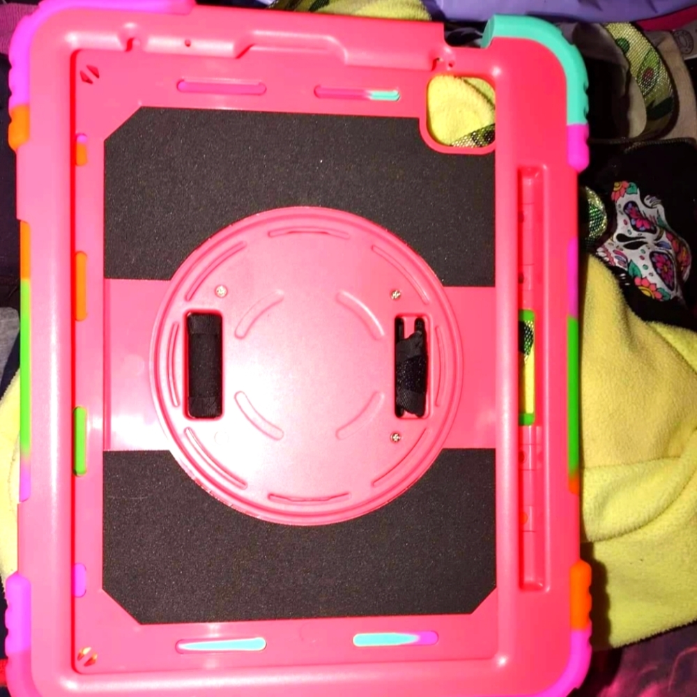 Ipad case 10.9 outterbox